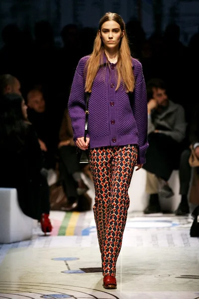 Look 5